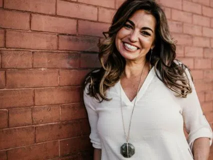 529: Letting Go Of The “I’ve Got This” Mask | Laura Dionisio