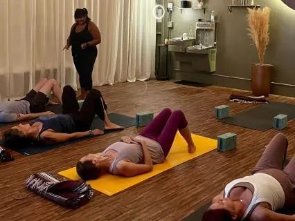 6-Min Moving Meditation: Gentle Full Body Yoga Flow