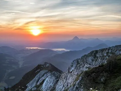 6-Minute Morning Meditation To Check-In And Reset