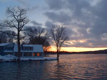 7 Hours White Noise For Sleep, Starting With Peaceful Piano