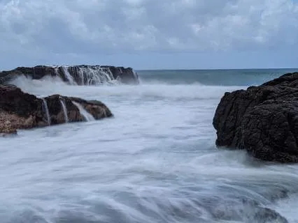 7 Min Ocean Waves & Mindful Chimes