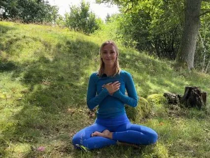 7-Minute Morning Meditation: Open Up To New Possibilities