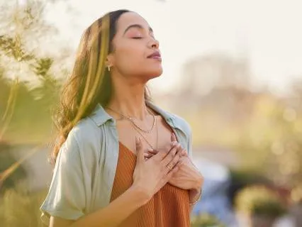 7-Minute Morning Prayer For Peace, Anxiety Relief, & Guidance