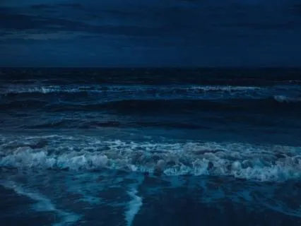 8 Hours Deep Sleep Ocean Waves & Binaural Tones