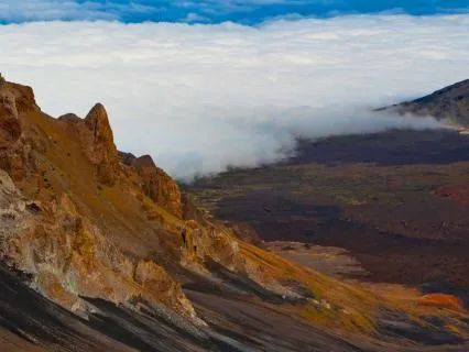 8 Hours of Brown Noise for Deep Sleep and Gentle Alarm Bell