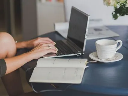 8-Minute Workday Meditation For Stress Relief