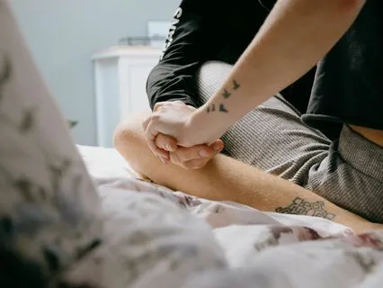 8 Signs You Might Be In An Unhealthy Relationship