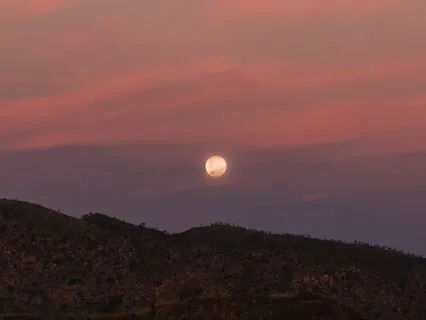 [8D] Binaural Beats for Lucid Dreaming & Brainwave Entrain