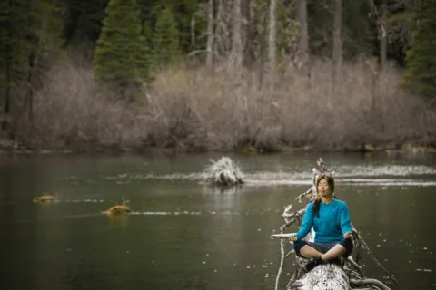 8D Ocean Waves And Seagulls At Sunrise