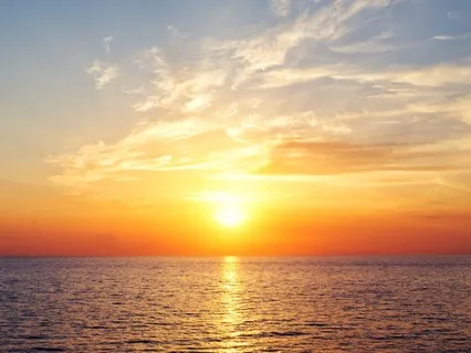 9 Min Sunrise Bliss: Morning Meditation To Find Peace Within