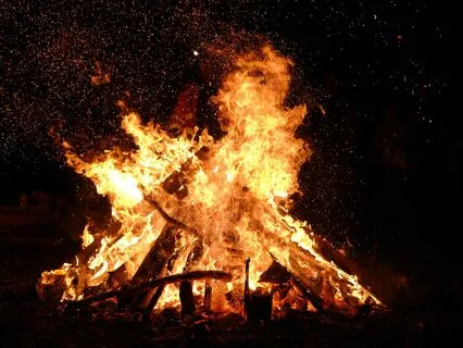 90 min Lagerfeuer im Wald