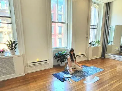 9 Min Grounding Meditation Through Orienting & Body Scan