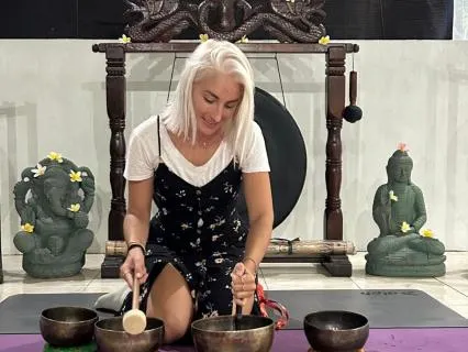 A 1-Hour Crystal Singing Bowl Sound Bath For Deep Compassion