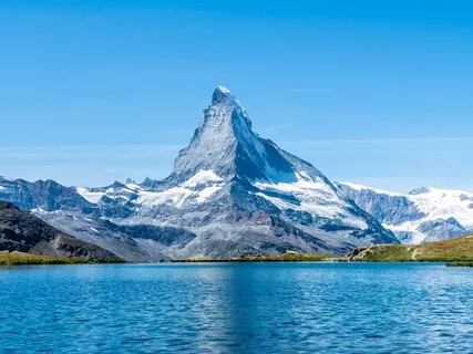 A Lake By The Mountain