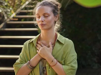 A Midday Reset: Breathwork For The Afternoon Slump