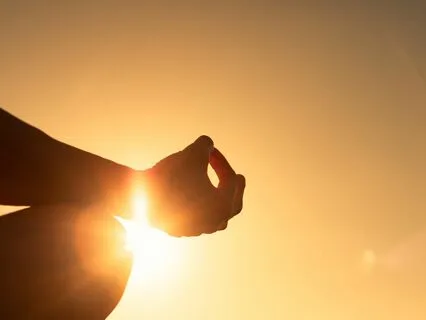 A Mindful Morning Embracing Today With Intention & Gratitude