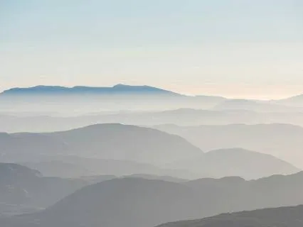 A Mindful Pause: Intention, Breath, And Body Gratitude