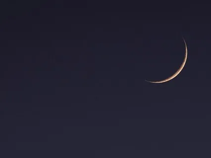 A New Moon At The Water