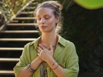 A Short Morning Breath Practice For Heavy Days