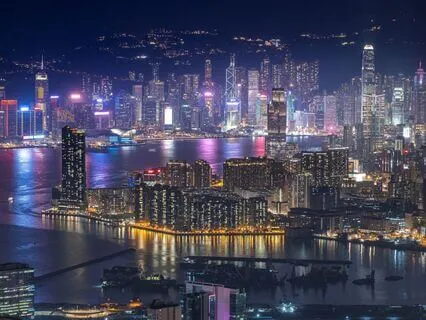 A World Without Colour, Breaking The Illusion