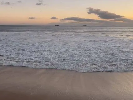 Acoustic Guitar & Ocean Sounds - Waves At High Tide