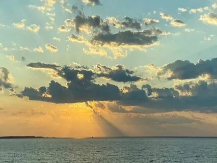 4 Minutes Of Positive Vibes To Get That Pep In Your Step