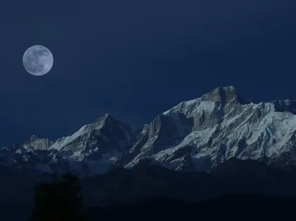 Alchemy Crystal Waves On The Sea