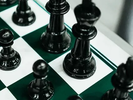 Alice Through The Looking Glass, Chapter 4