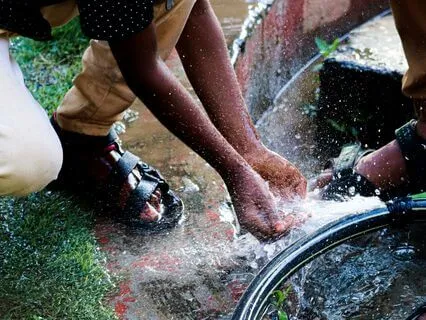 Allowing Ourselves To Receive: Imaginative Prayer Holy Week