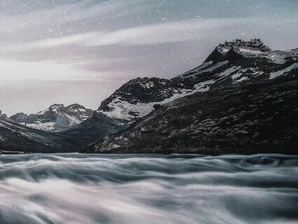 Alluring Sleep Music: Whispering Waves