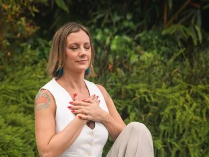 Alternate Nostril Breathing For Emotional Balance & Clarity