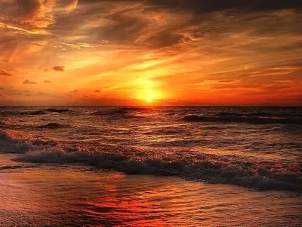 And The Sun Sets In The Sea 