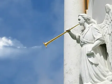 Angels Sound Bath In Magic Gardens