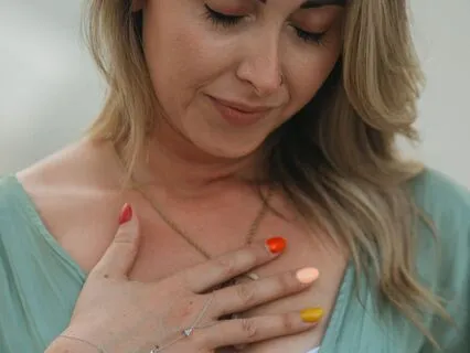 Anxious Attachment SOS: Reassurance When You're Apart