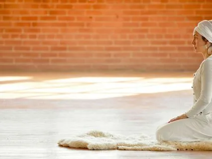 Aquarian Sadhana - Rakhe Rakhan Har