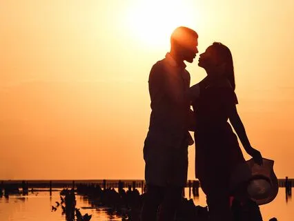 Attract Love - Subliminal Music (639 Hz Solfeggio Frequency)