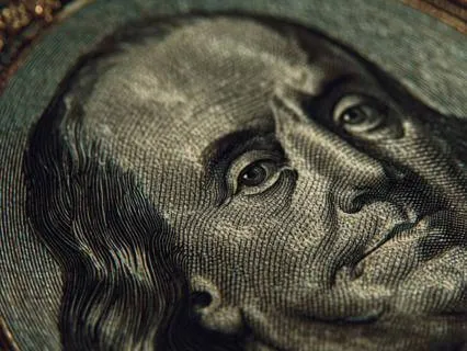 Attract Wealth In 7 Minutes