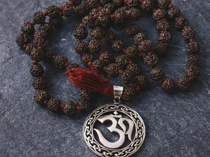 Aum (Om) Chanting Dhyana