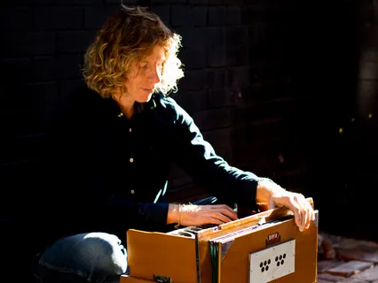 AUM The Sound Of The Mystery (108 Repeats)