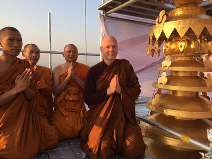 Bathing the Mind with Clear Awareness & Kindness