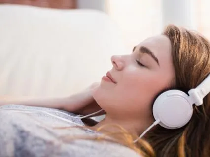 Bedtime Music For Calming Mind & Body Before Sleep [8 Hours]