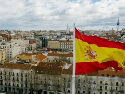 Bedtime Tales With JuneB - A Trip To Spain