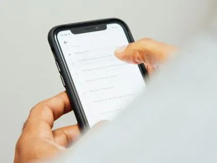 Before You Scroll: A Mindful Pause To Reclaim Control
