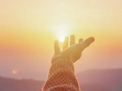 Begin To Embody Yourself: Inhabiting Your Hands