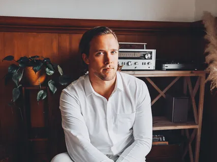 Beginner's Meditation For Dudes [High Level Of Guidance]