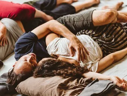 Belly2Belly: An Intro Session for a Pair