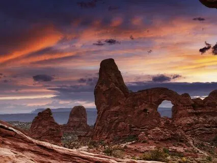 Between Worlds (Native American Drone Flute - Long Version)