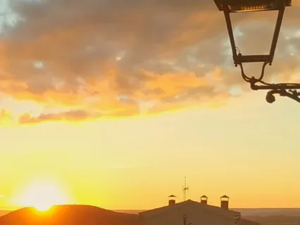 Bilateral Music - Listen with headphones | Atienza