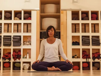 Bilingual (EN-FR): Standing Meditation