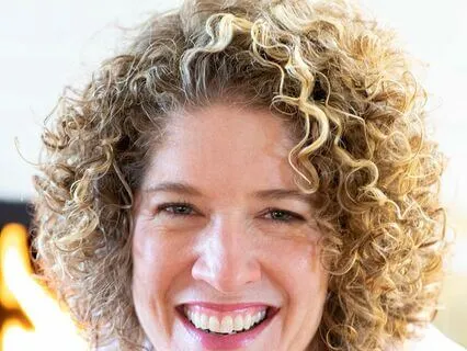 Body Scan With Golden Light Visualization